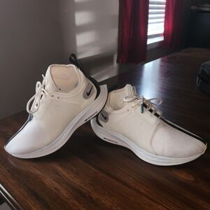 Nike Womens Zoom Pegasus Turbo Light Cream colorway AR4347-201  Size 5